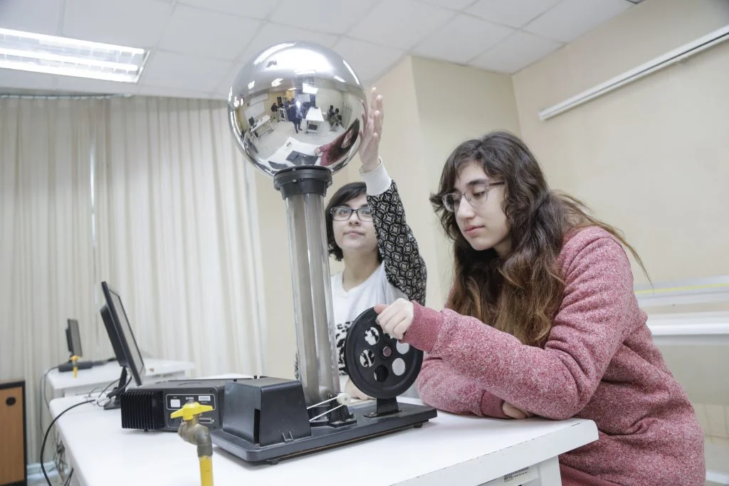 Vinculacion con el Medio Olimpiadas de Fisica