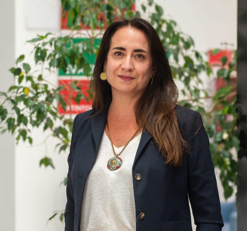 Decana FDER UNAB Lorena Recabarren (3)